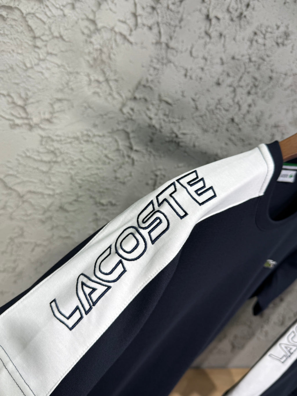 Lacoste Lacivert Beyaz Şerit Detaylı T-Shirt & Şort Takımı