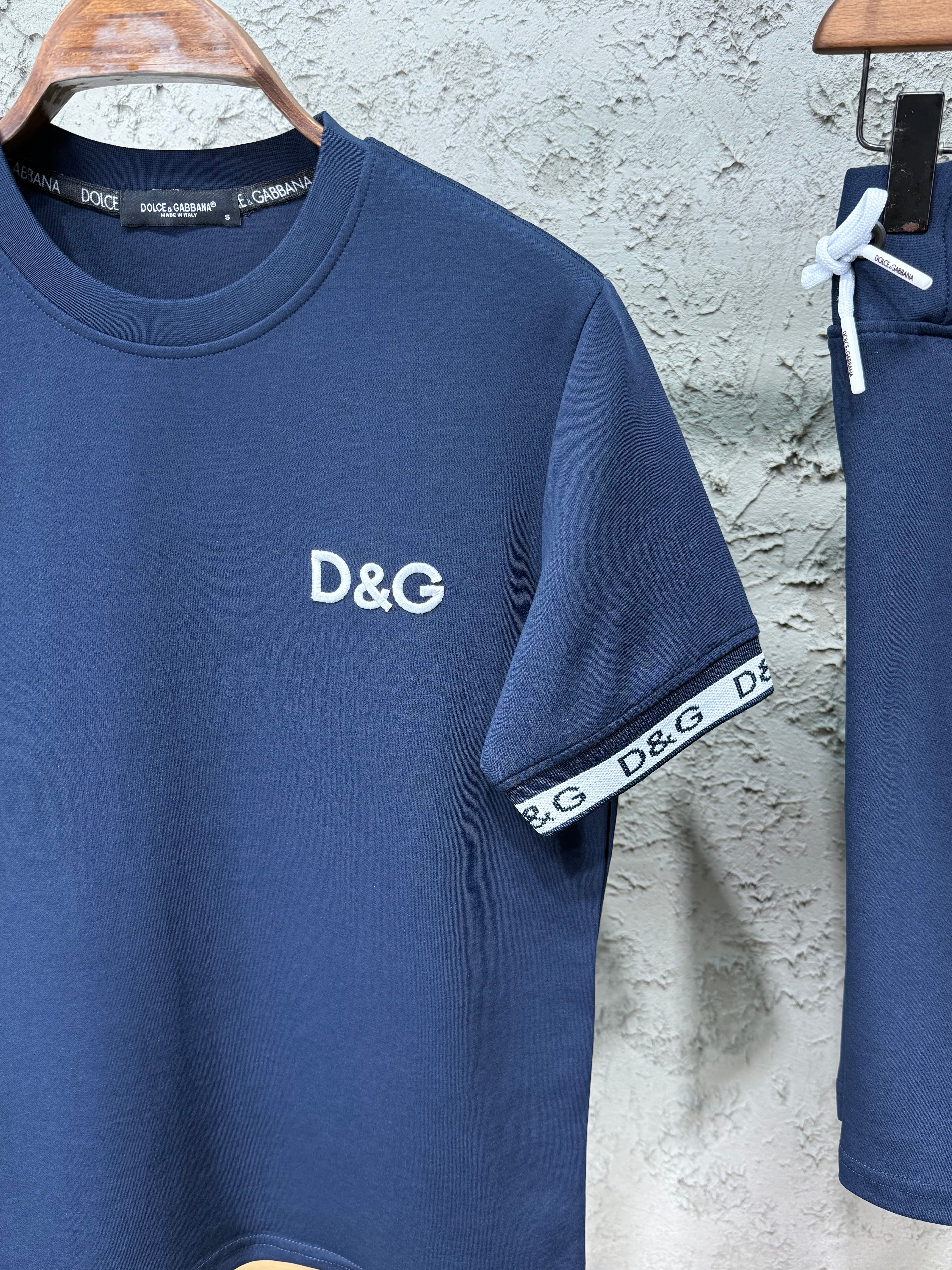 Dolce & Gabbana Erkek Lacivert D&G Logo Detaylı Şortlu Takım