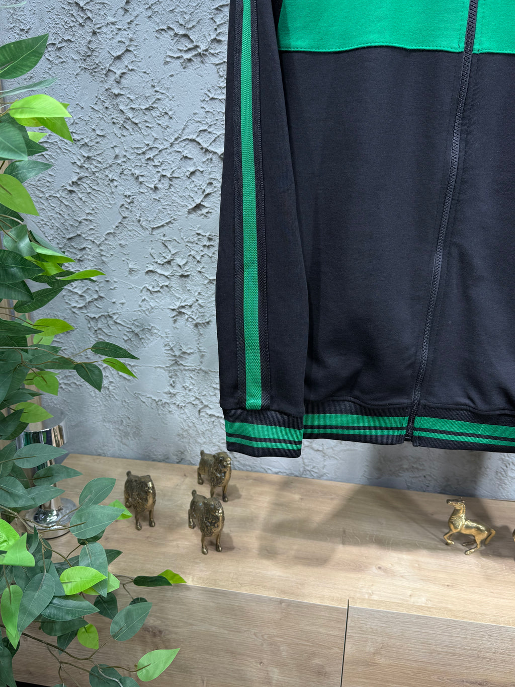 Lacoste Erkek Siyah-Yeşil Fermuarlı Eşofman Takımı – Premium Seri