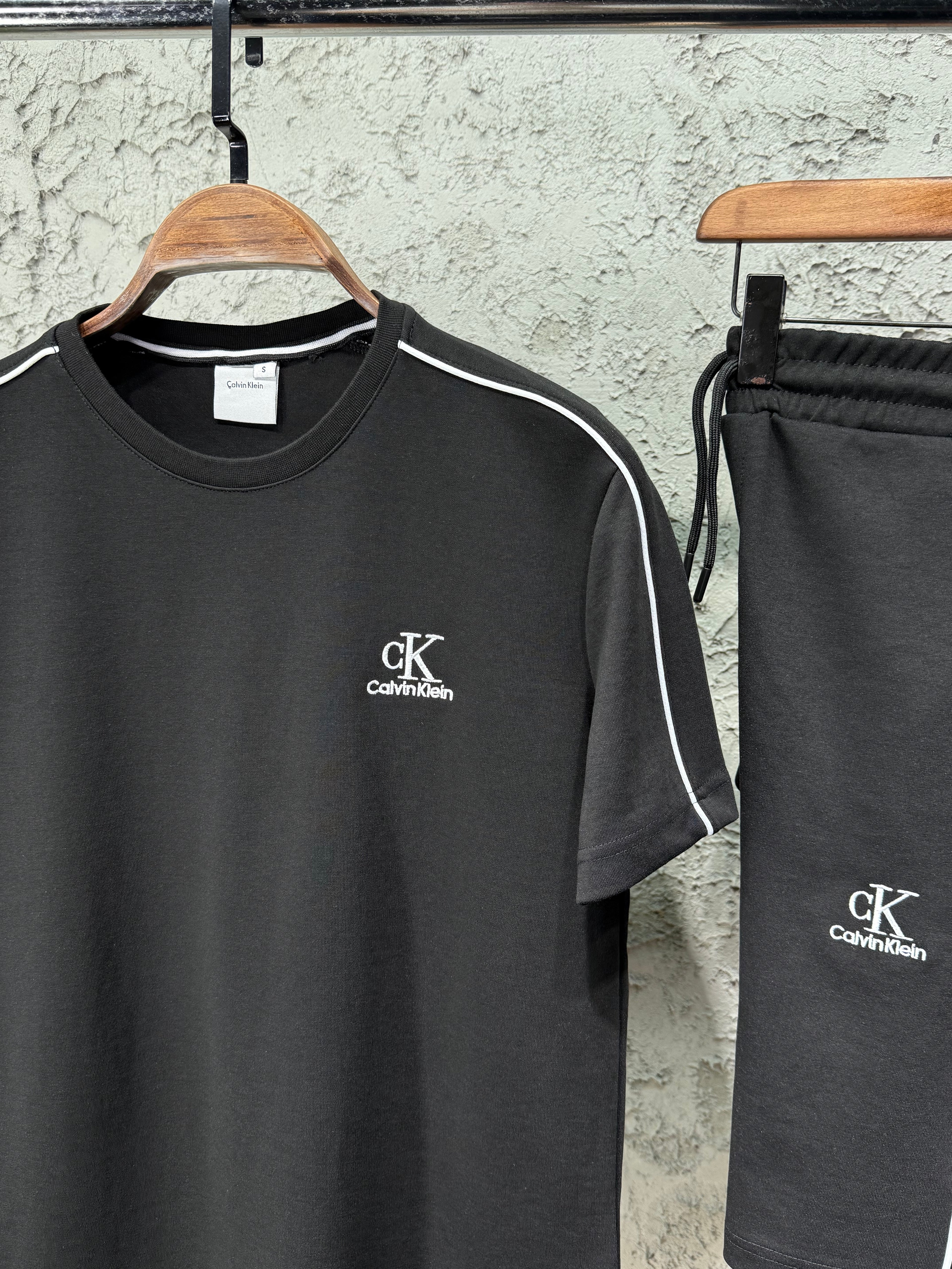 Calvin Klein Siyah T-shirt & Şort Takımı
