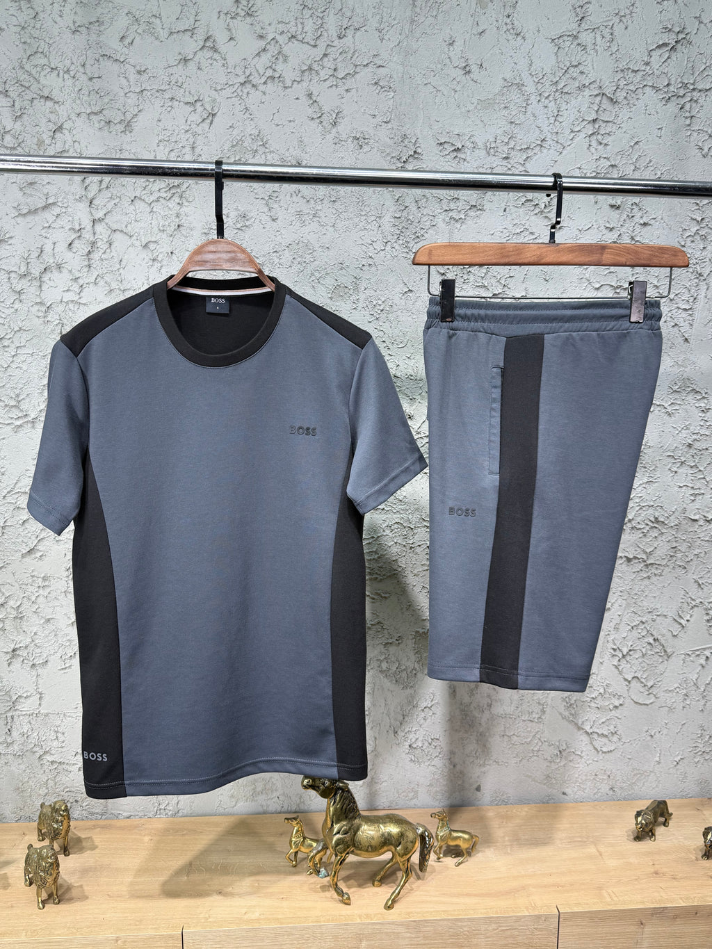 Boss Füme Siyah Kontrast Detaylı T-Shirt & Şort Takımı