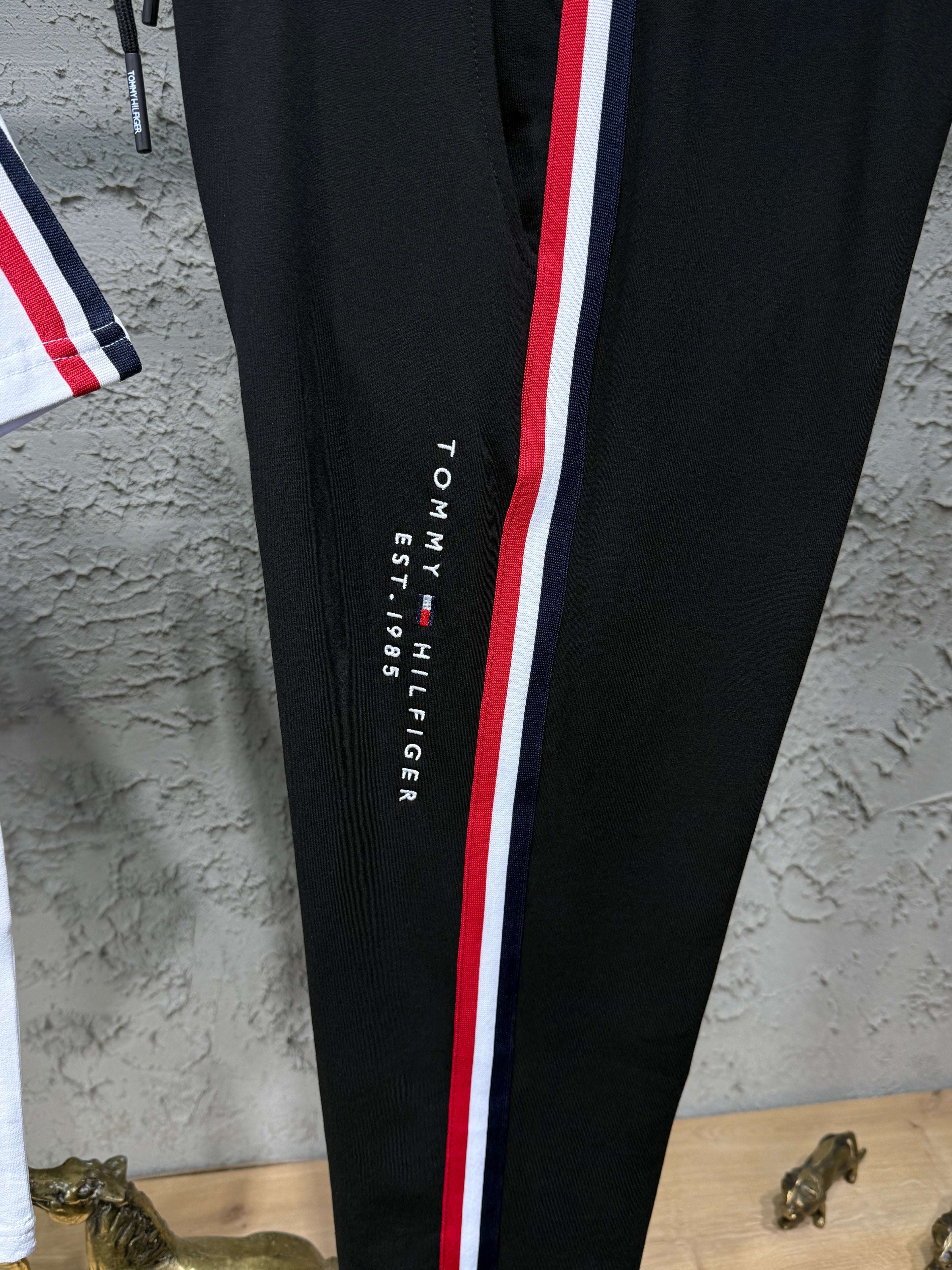Tommy Hilfiger Erkek Nakış Logo Detaylı Beyaz Eşofman Takımı