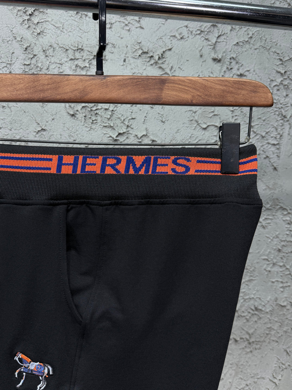 Hermes Erkek Beyaz T-Shirt & Siyah Şort Takım