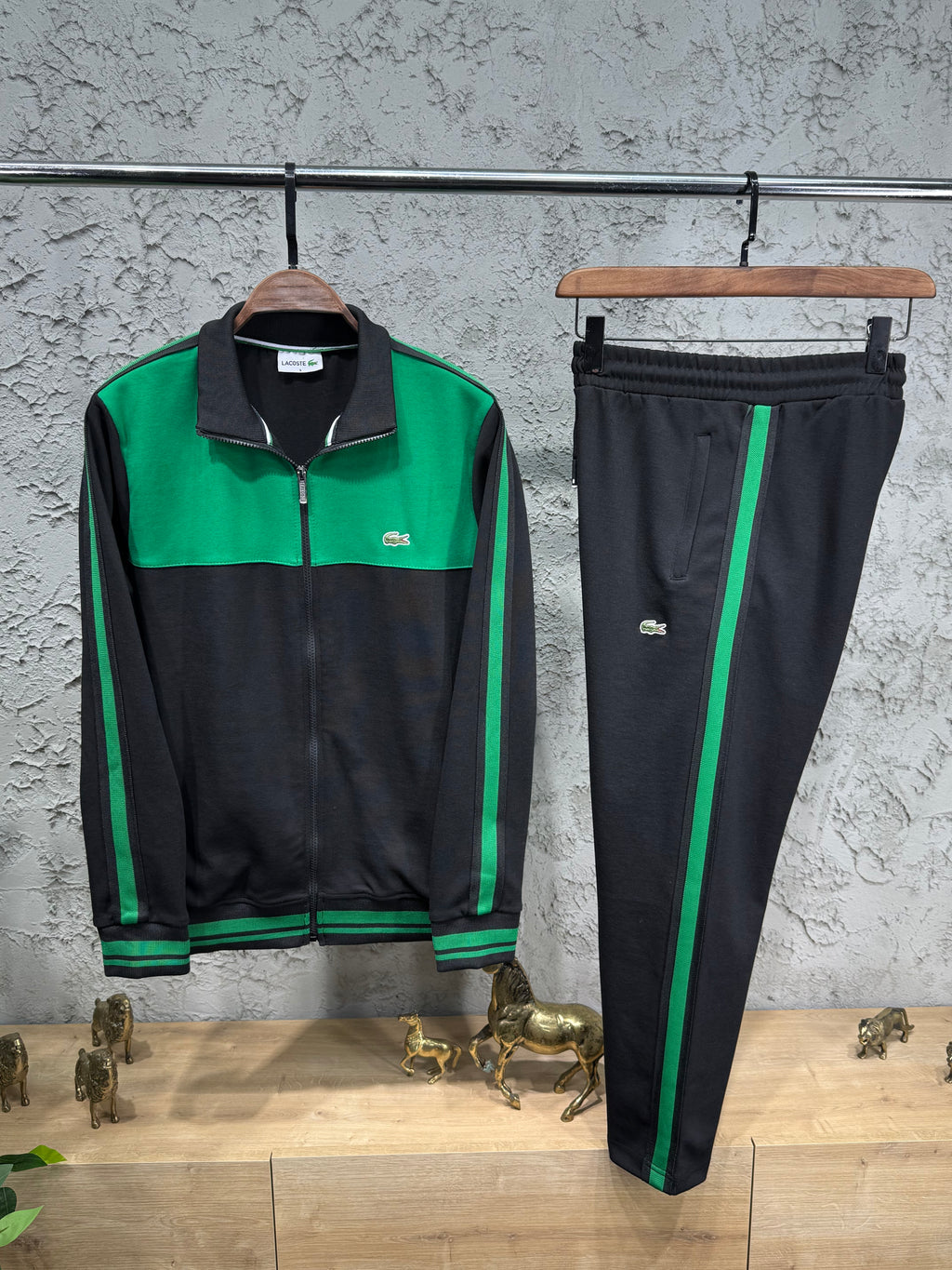 Lacoste Erkek Siyah-Yeşil Fermuarlı Eşofman Takımı – Premium Seri