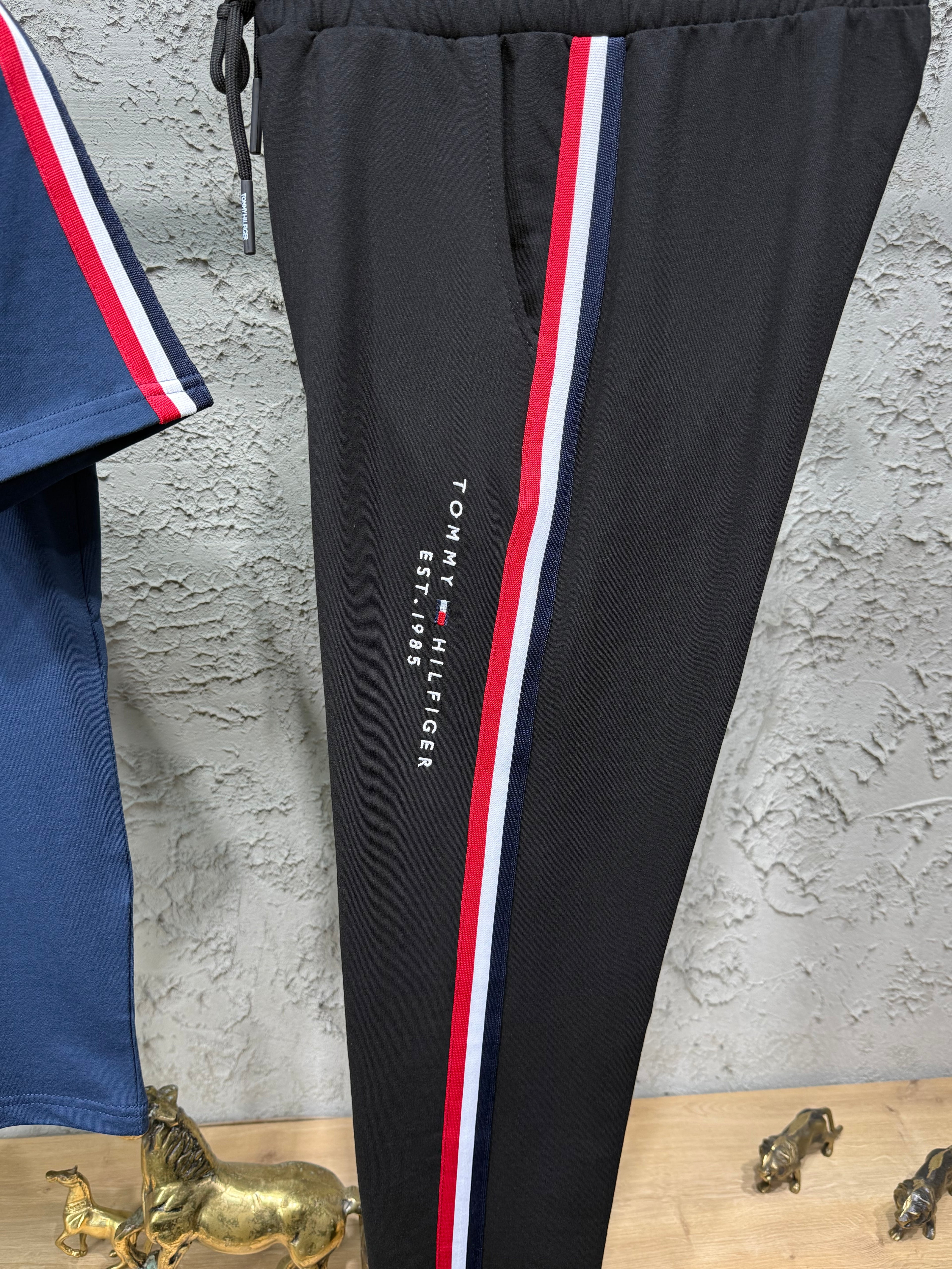 Tommy Hilfiger Erkek Nakış Logo Detaylı Lacivert Eşofman Takımı
