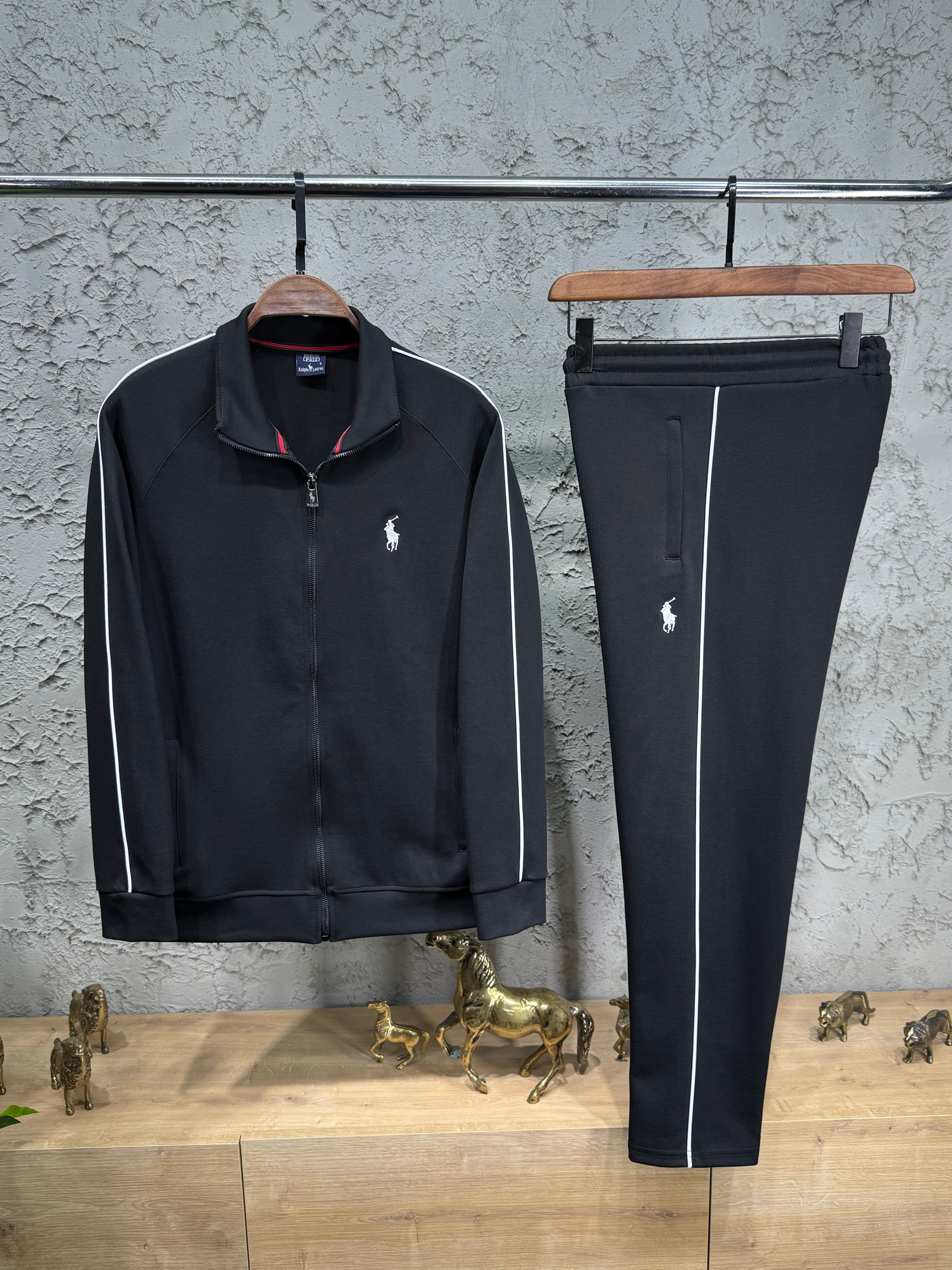 Ralph Lauren Erkek Siyah Fermuarlı Eşofman Takımı – Nakış Logo Detaylı Premium Seri