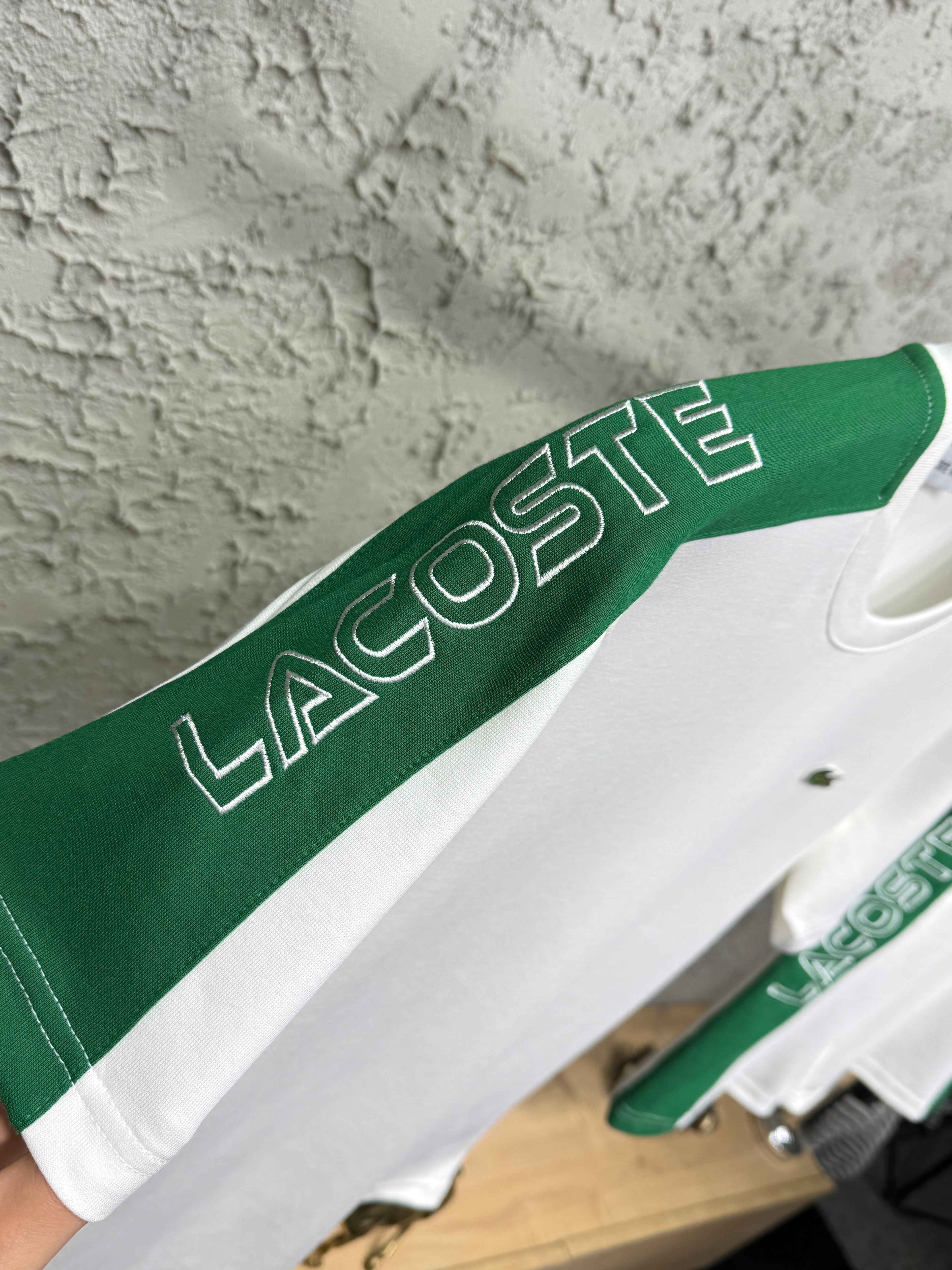 Lacoste Beyaz Yeşil Şerit Detaylı T-Shirt & Şort Takımı