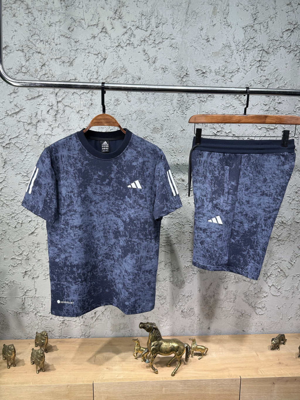 Adidas Desen Lacivert T-shirt & Şort Takımı