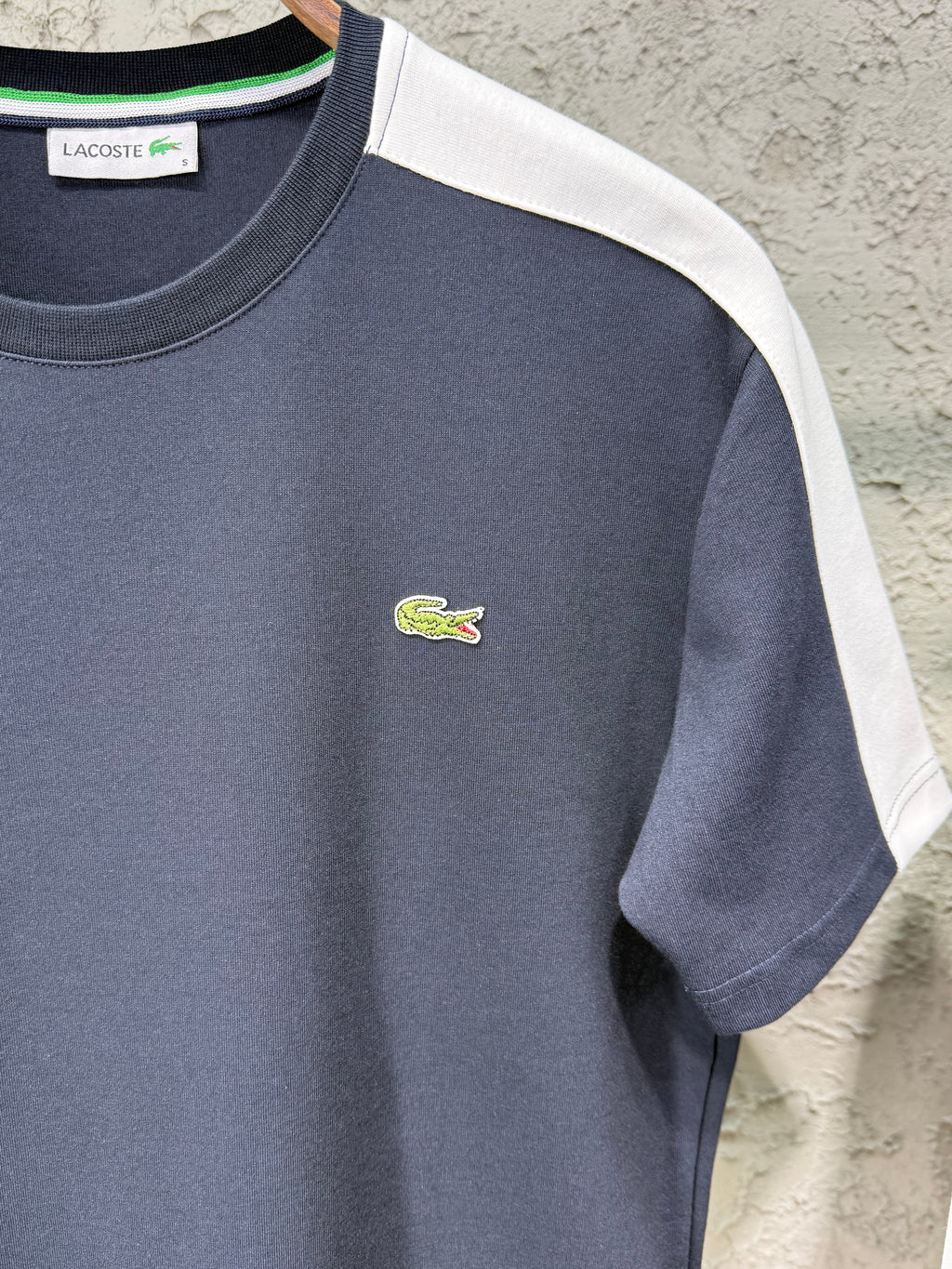 Lacoste Lacivert Beyaz Şerit Detaylı T-Shirt & Şort Takımı