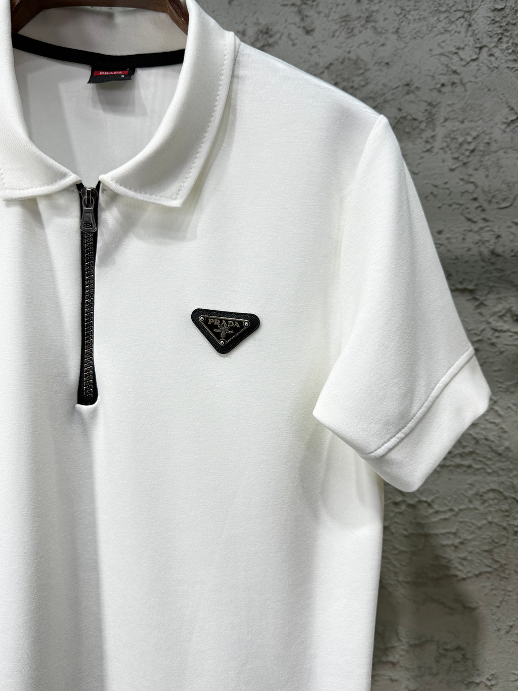 Prada Beyaz T-shirt & Eşofman Takımı