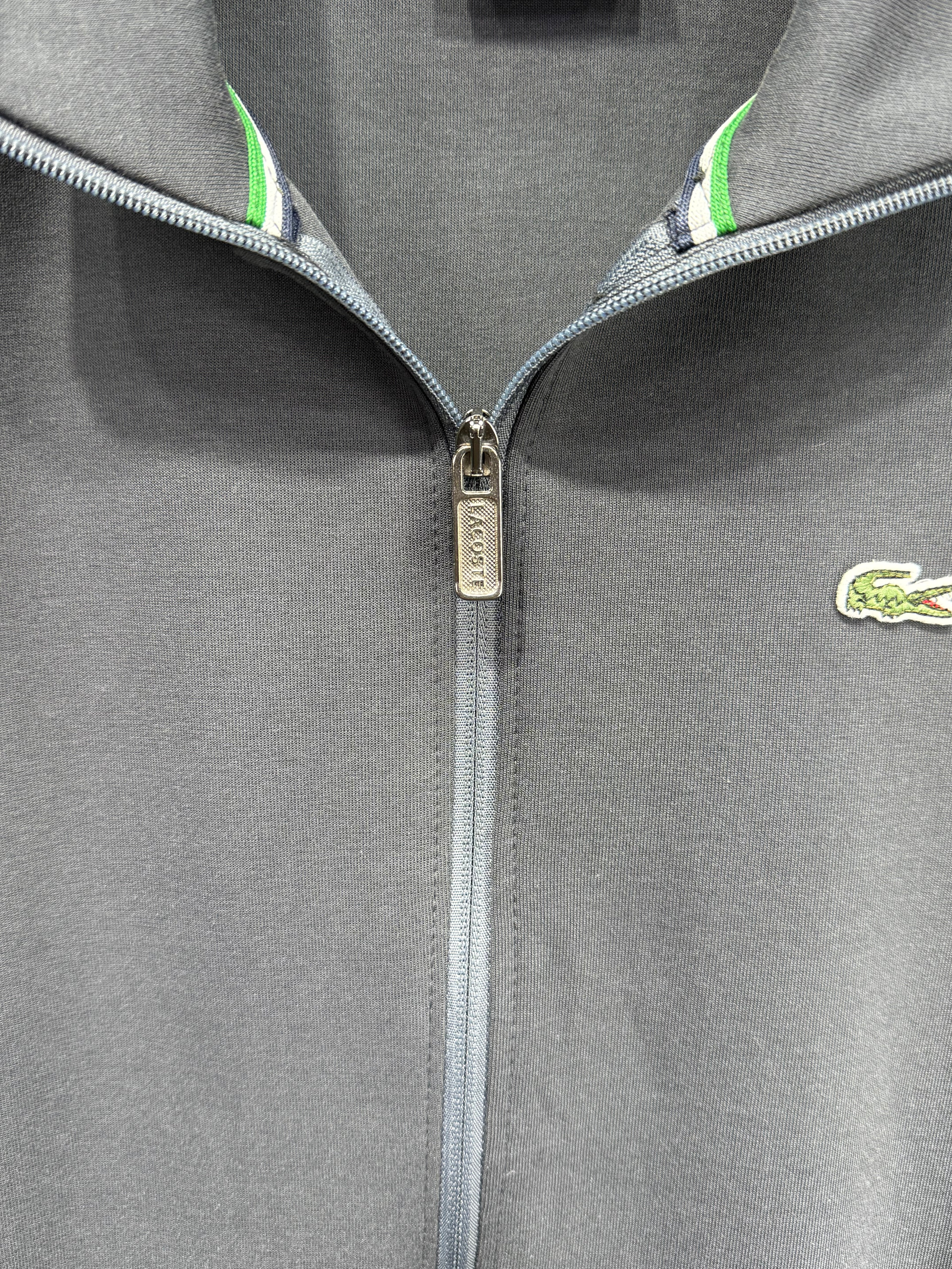 Lacoste Erkek Antrasit-Beyaz Fermuarlı Eşofman Takımı – Premium Seri
