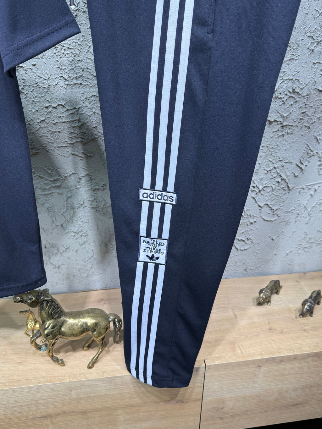 Adidas Nakışlı Lacivert T-shirt & Eşofman Takımı
