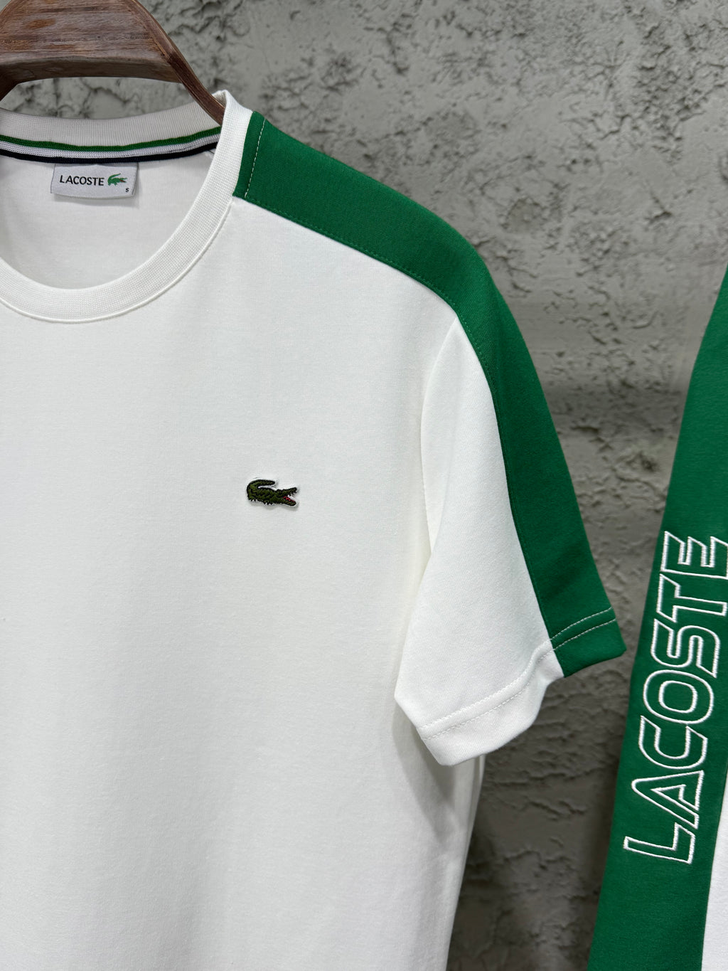 Lacoste Beyaz Yeşil Şerit Detaylı T-Shirt & Şort Takımı