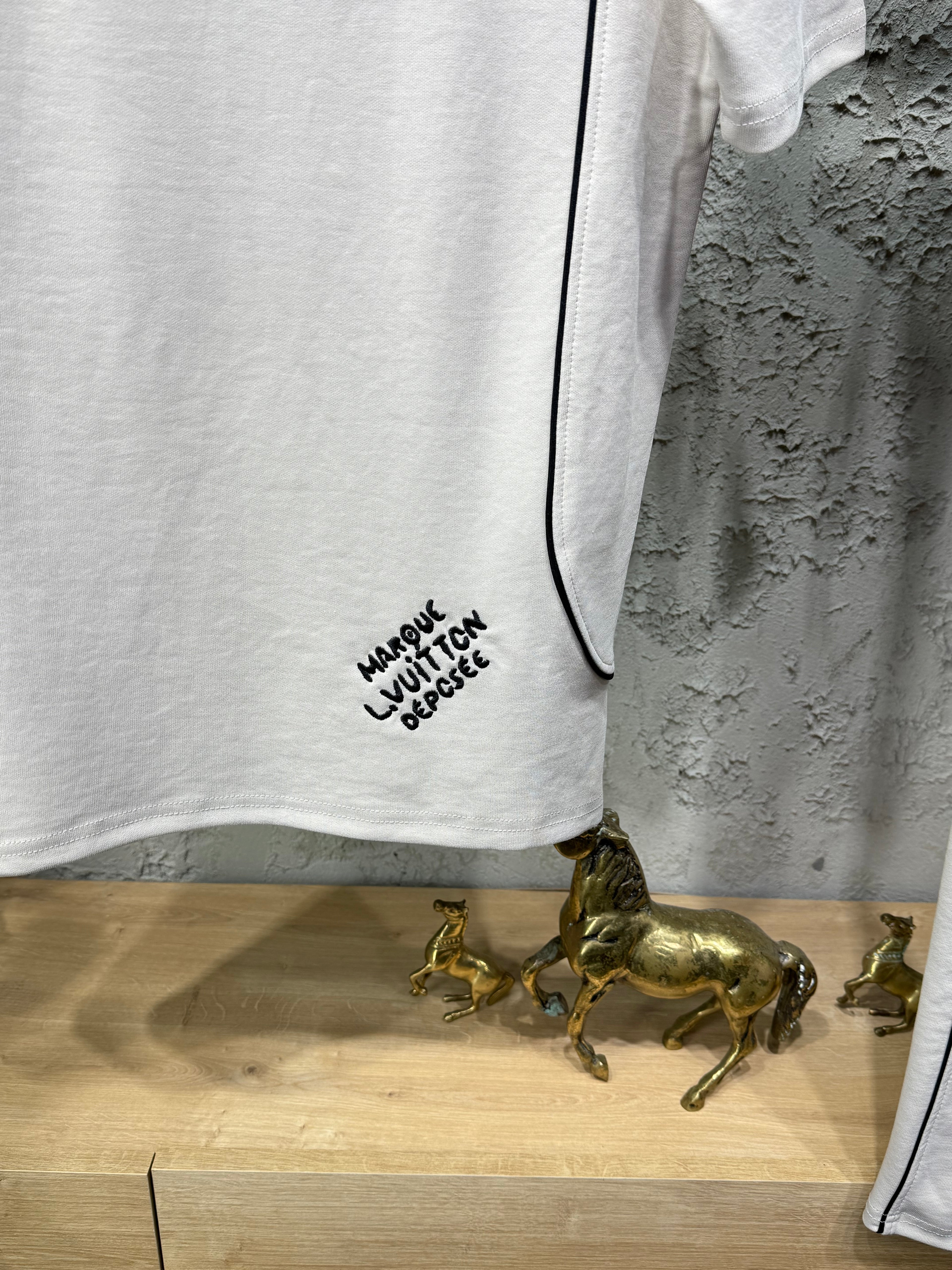 Louis Vuitton Erkek Krem Şerit Detaylı Eşofman Takımı