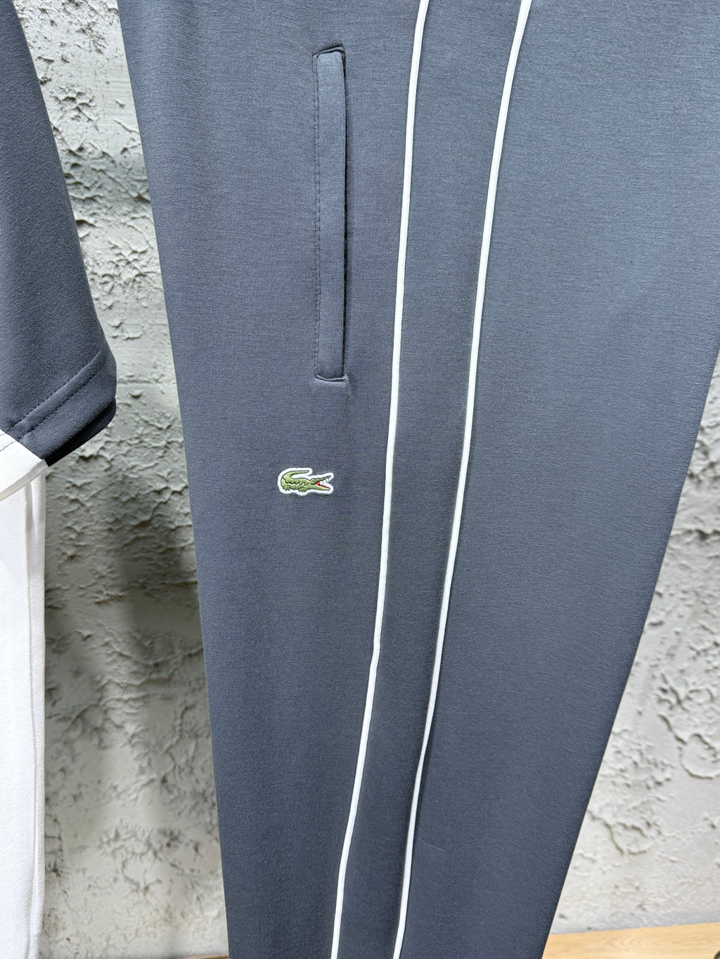 Lacoste Füme Biyeli Eşofman & T-shirt Takımı