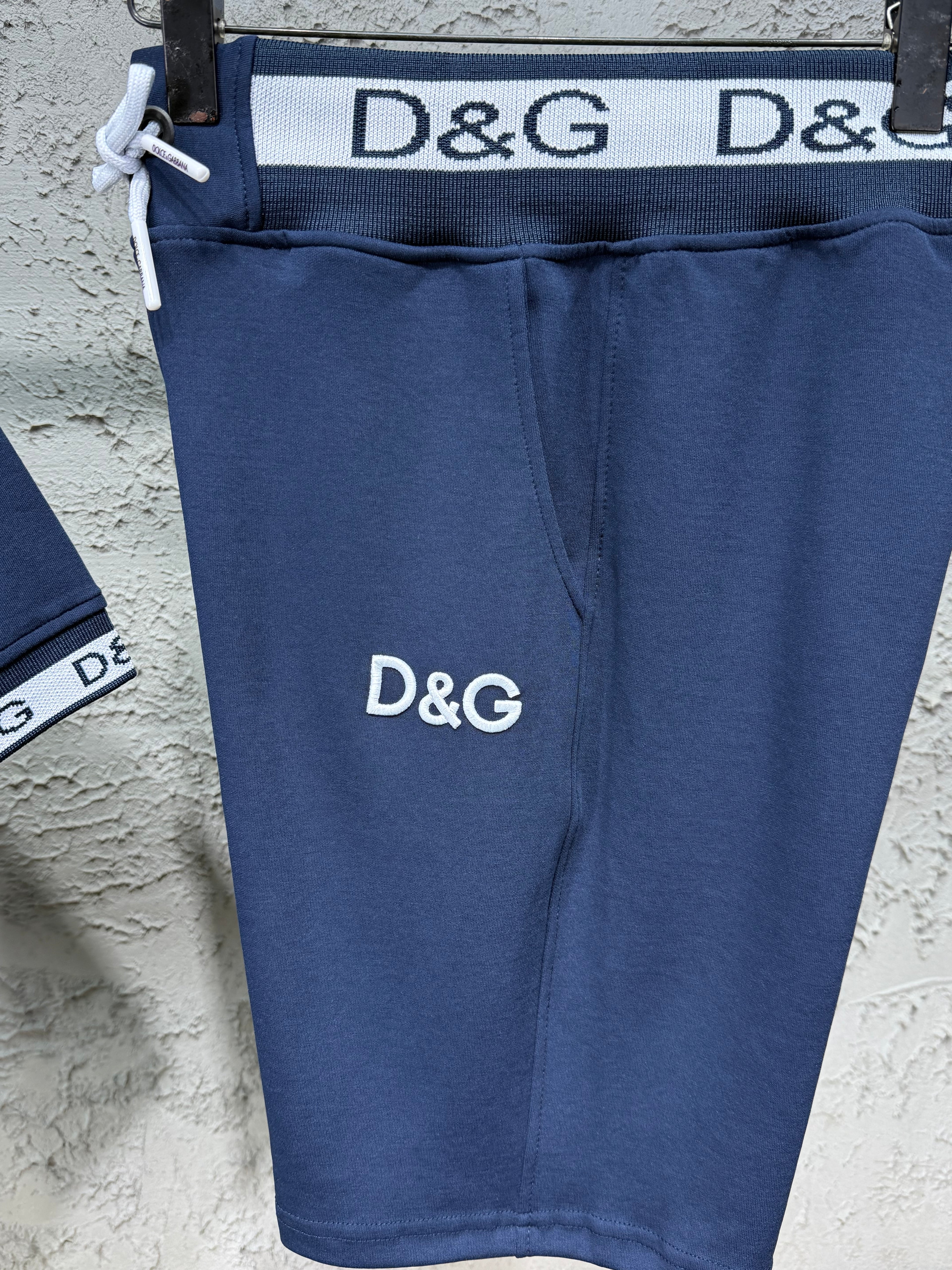 Dolce & Gabbana Erkek Lacivert D&G Logo Detaylı Şortlu Takım