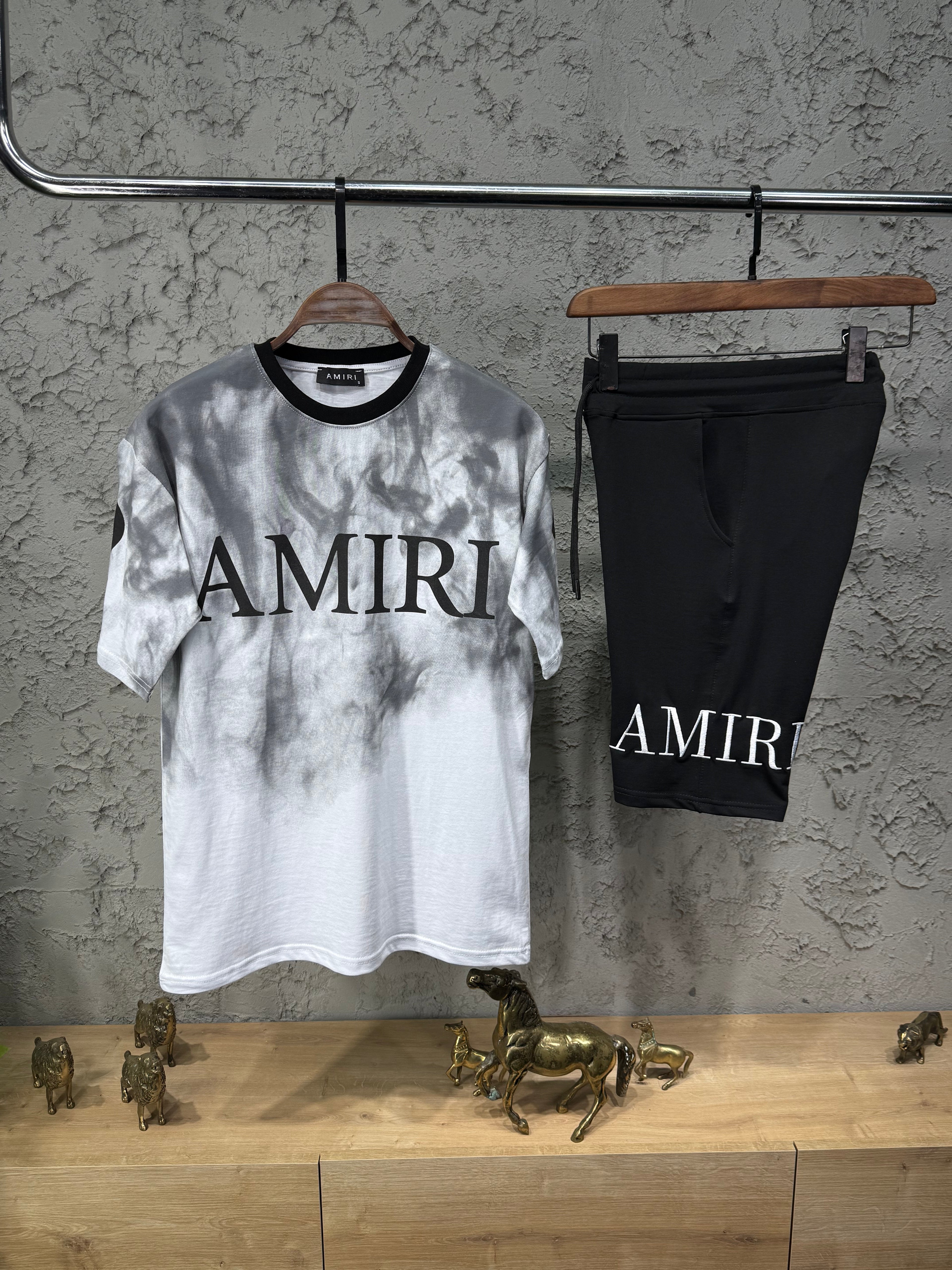 Amiri Yeni Sezon Siyah Beyaz T-shirt & Şort Takımı