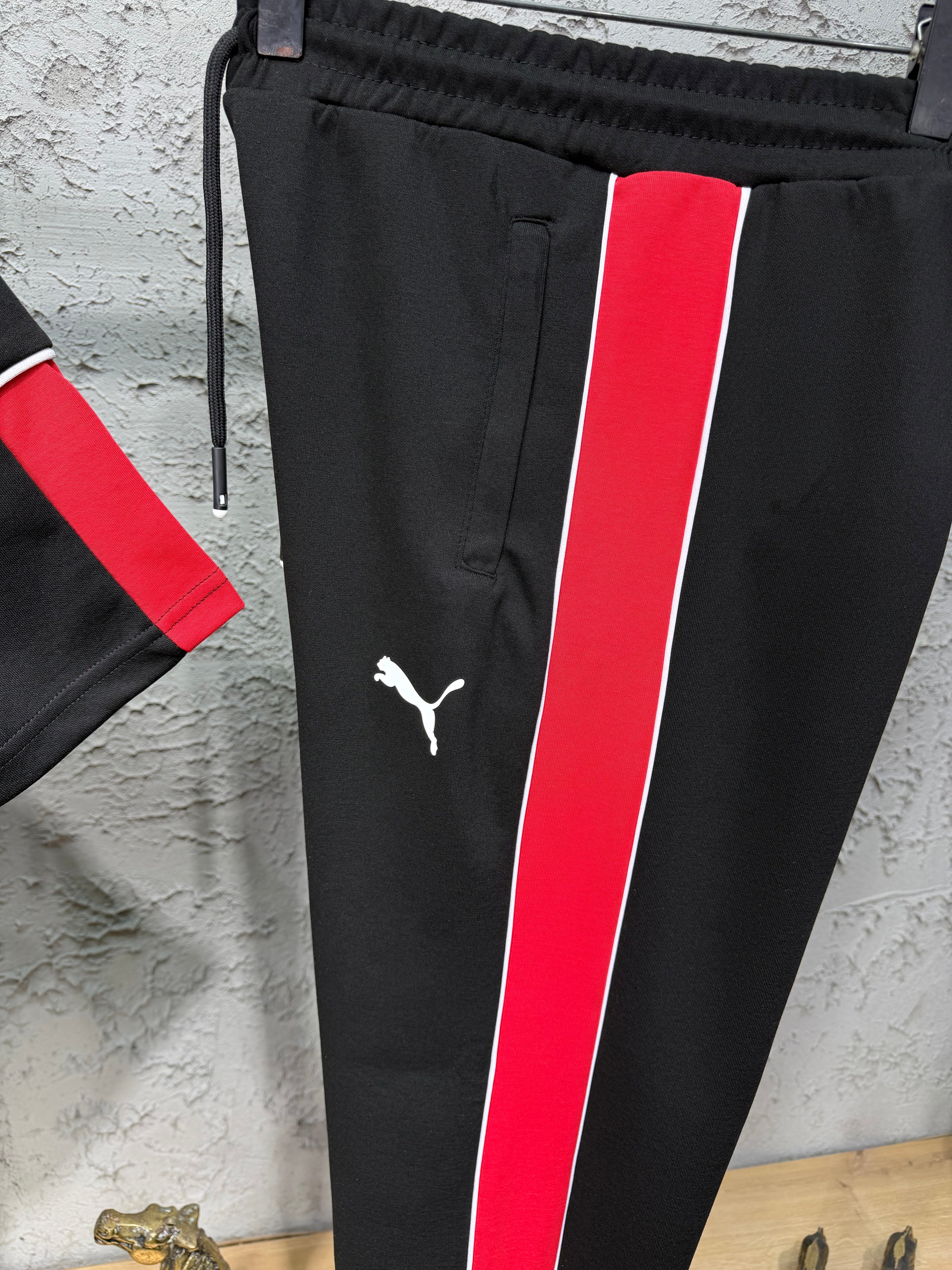Puma Ferrari Siyah T-shirt & Eşofman Takımı