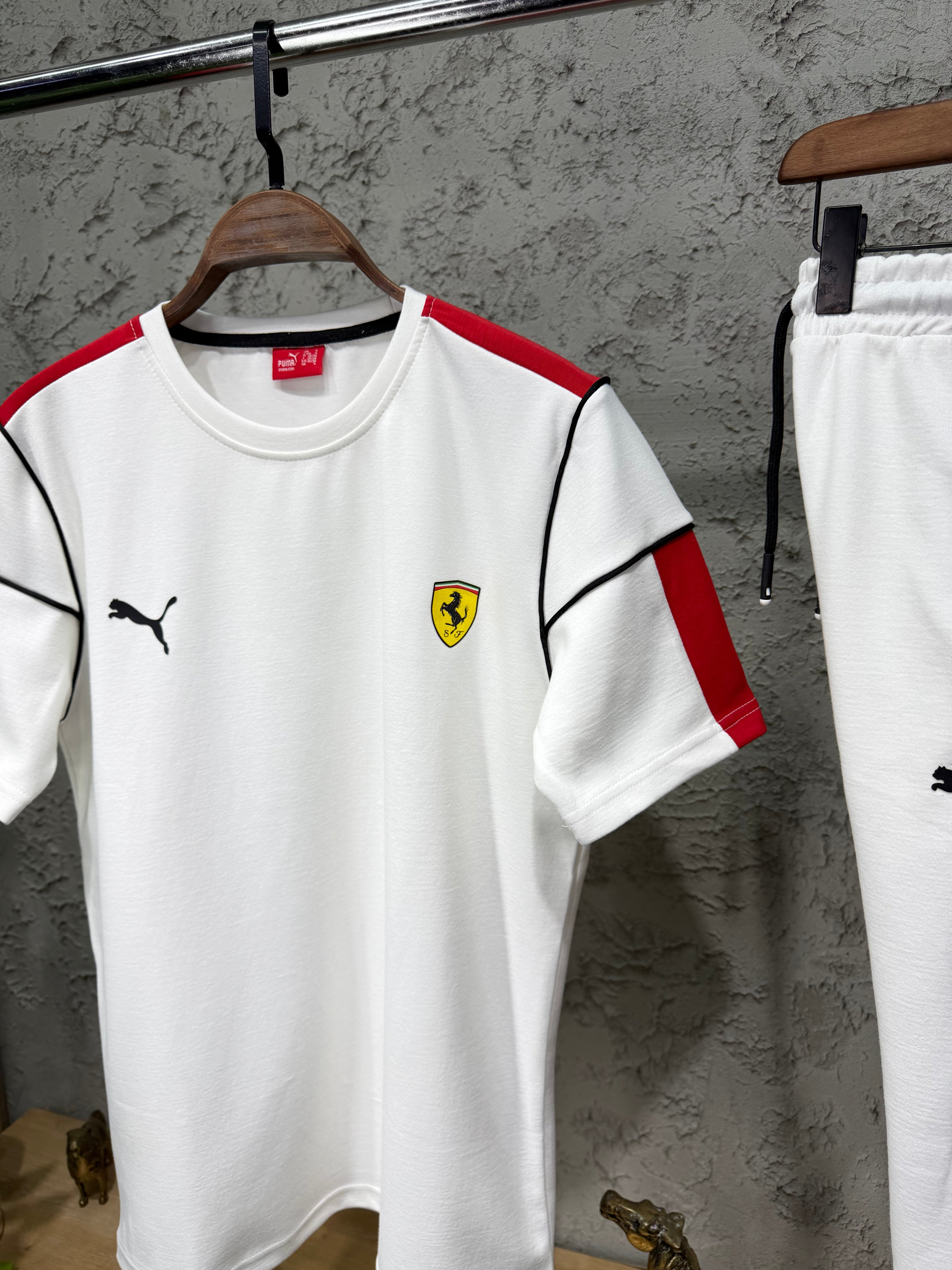 Puma Ferrari Beyaz T-shirt & Eşofman Takımı