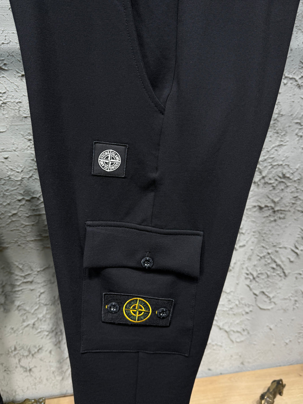 Stone Island Erkek Siyah T-Shirt & Siyah Kargo Eşofman Takımı