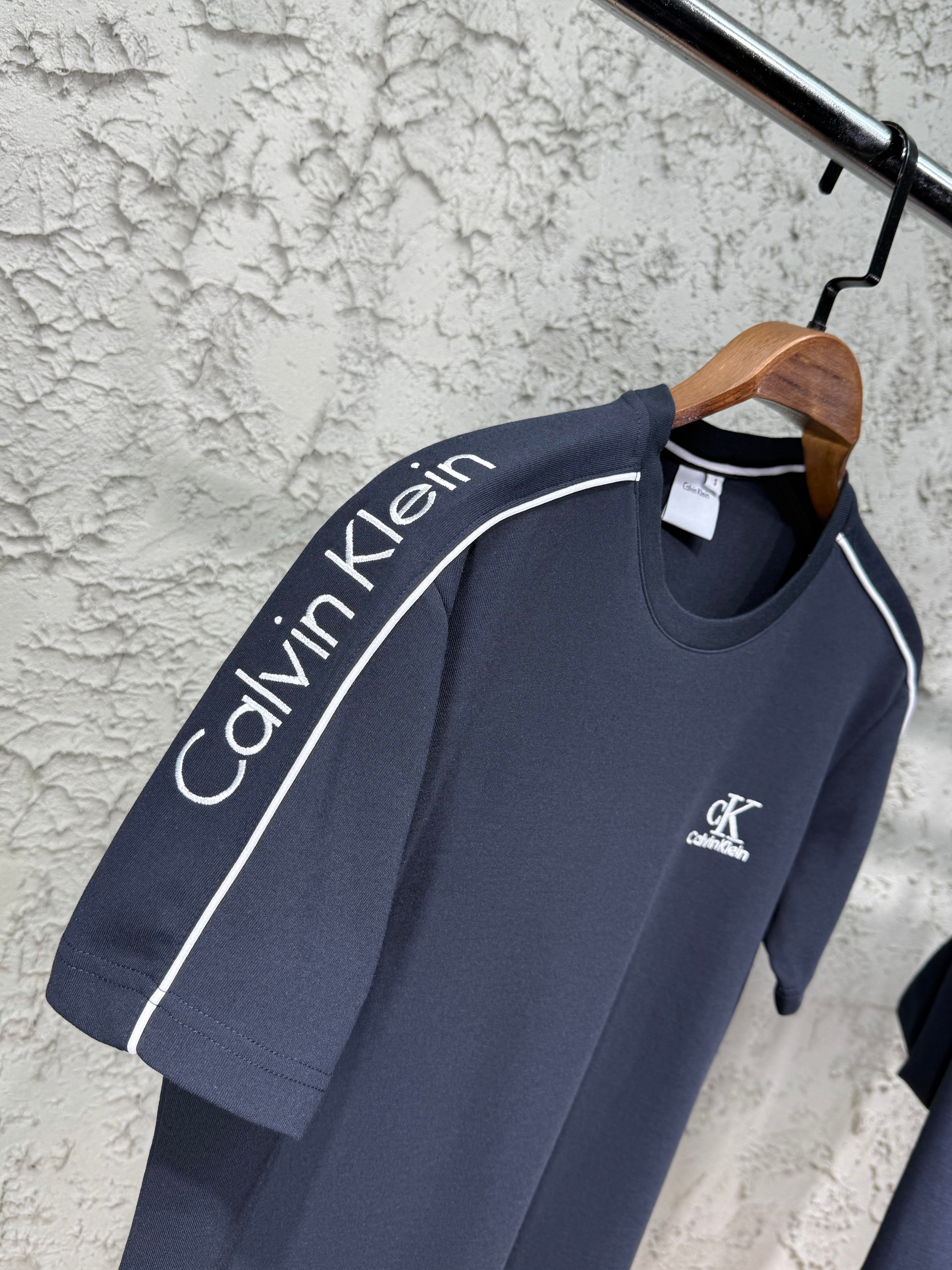 Calvin Klein Lacivert T-shirt & Şort Takımı