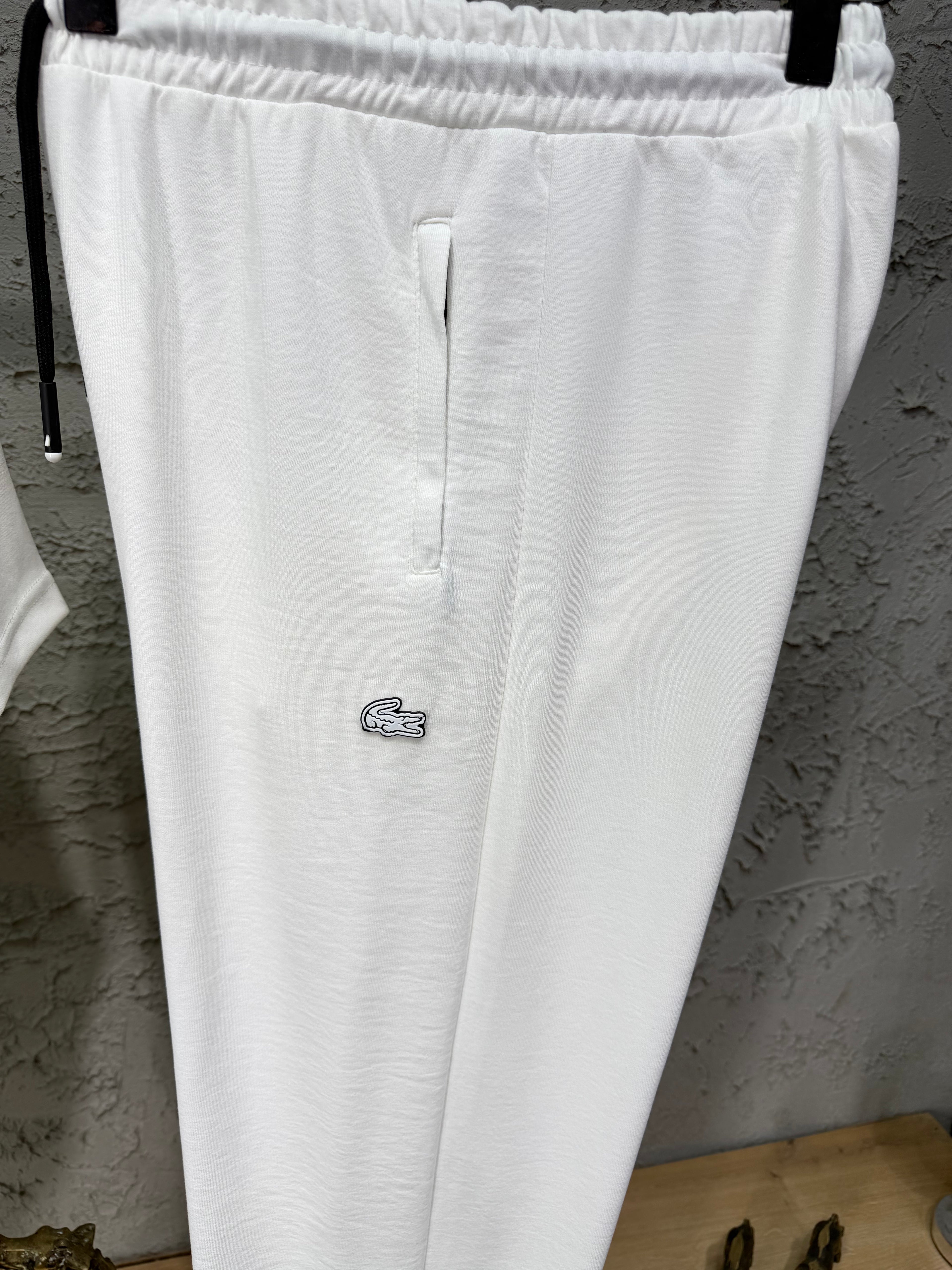 Lacoste Baskılı Beyaz T-shirt & Eşofman Takımı