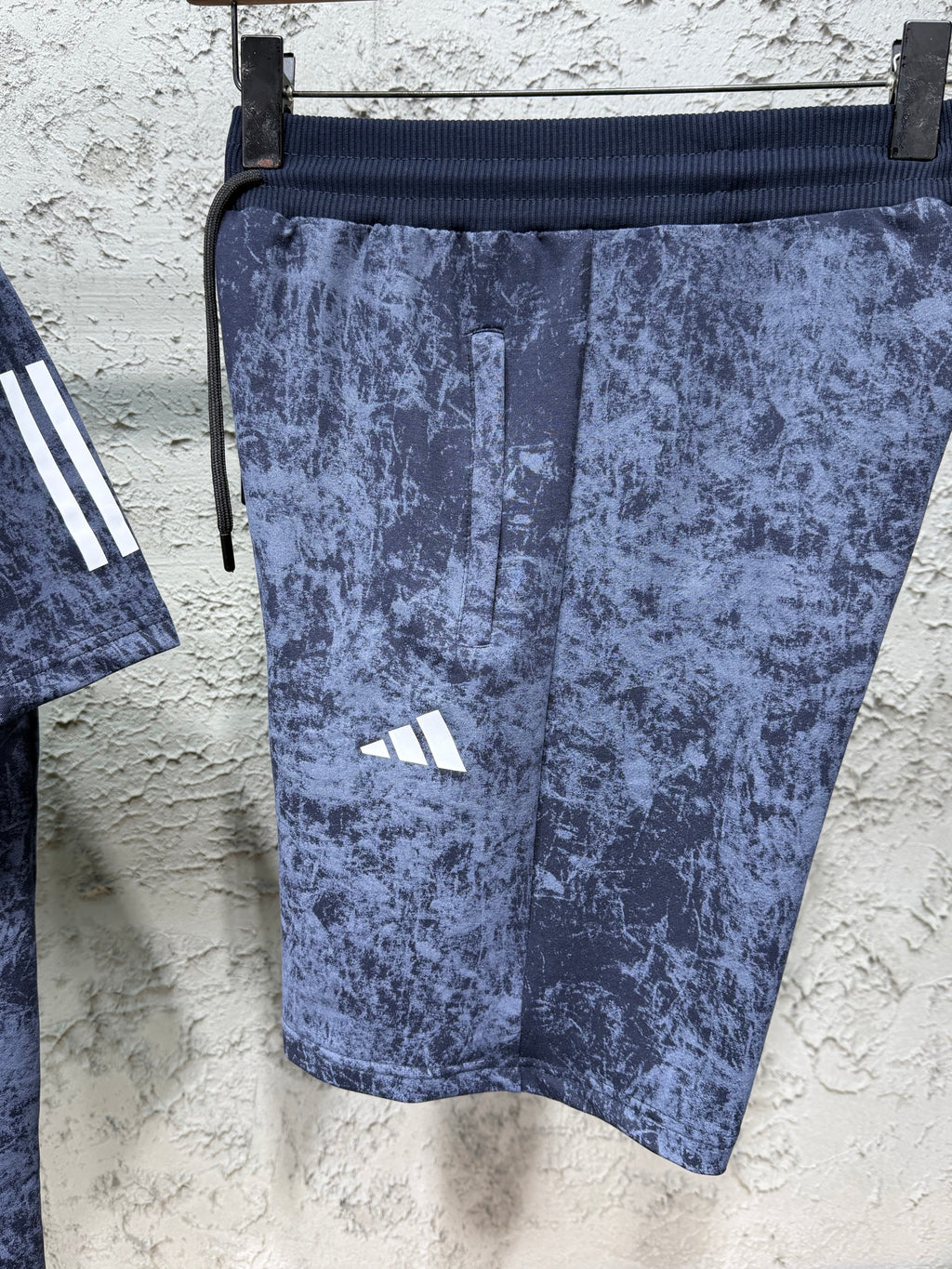 Adidas Desen Lacivert T-shirt & Şort Takımı