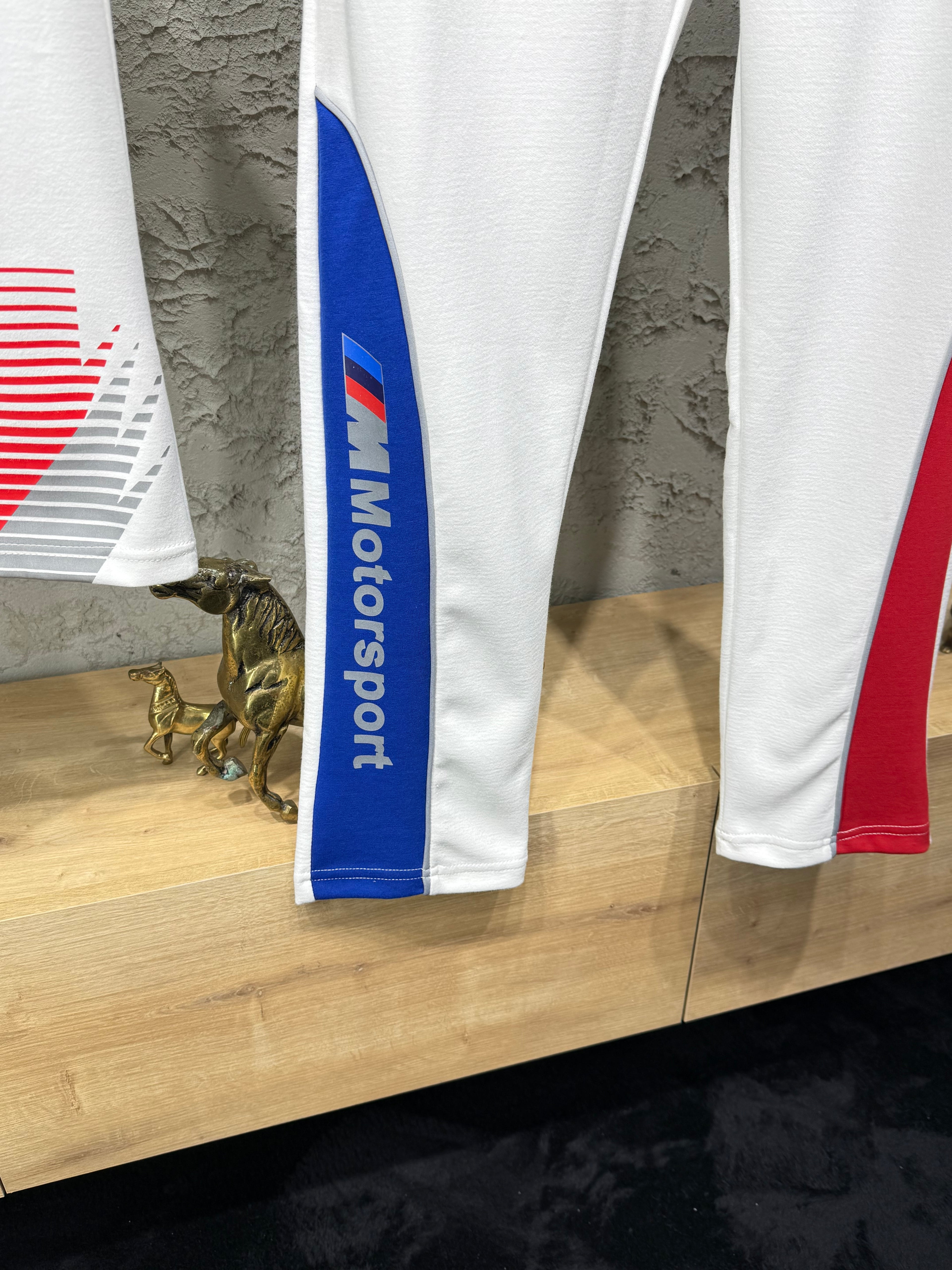 Puma Bmw Motorsport Beyaz Renk Bloklu T-Shirt & Eşofman Takımı