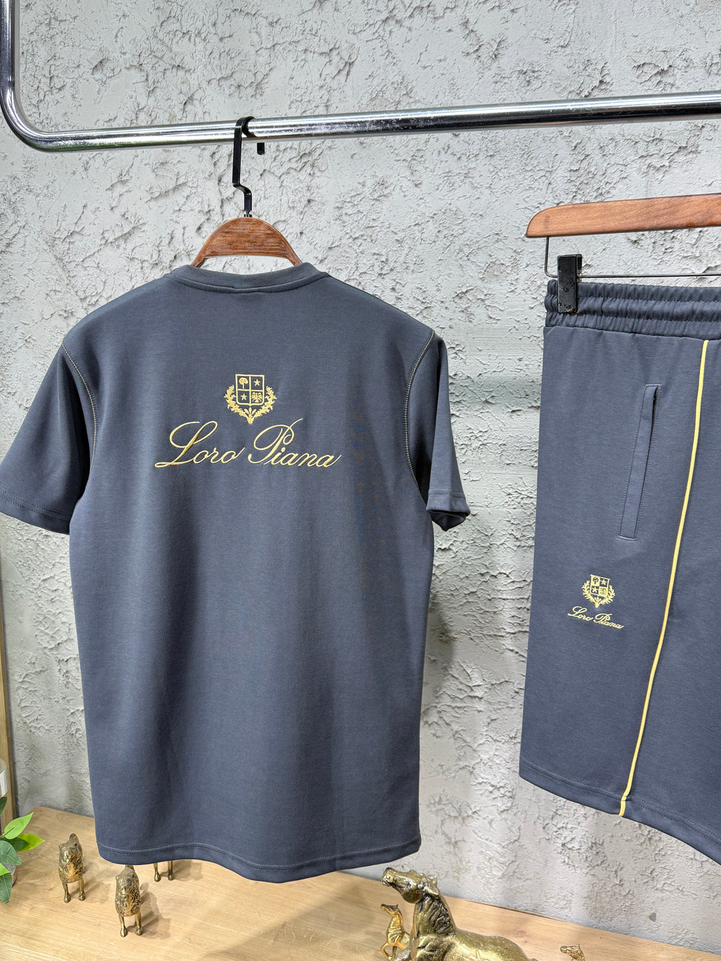 Loro Piana Füme Nakış T-shirt & Şort Takımı