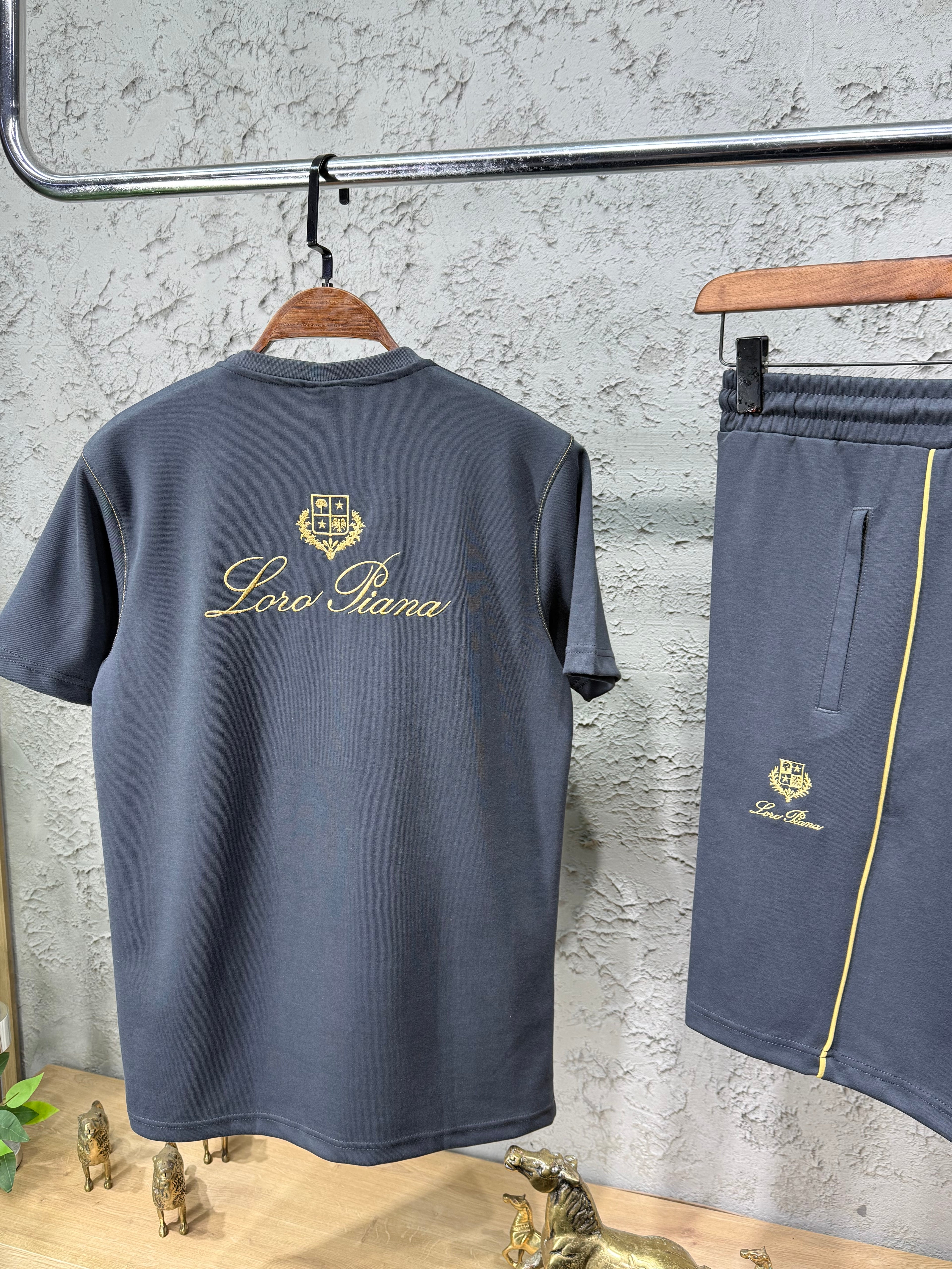 Loro Piana Füme Nakış T-shirt & Şort Takımı