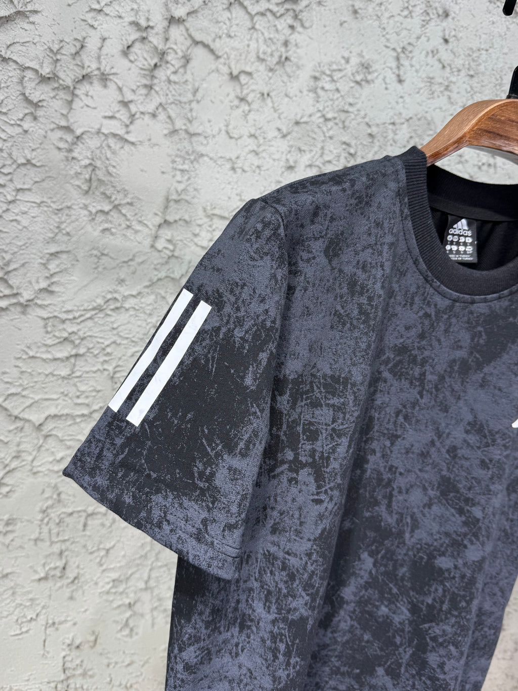 Adidas Desen Siyah T-shirt & Şort Takımı
