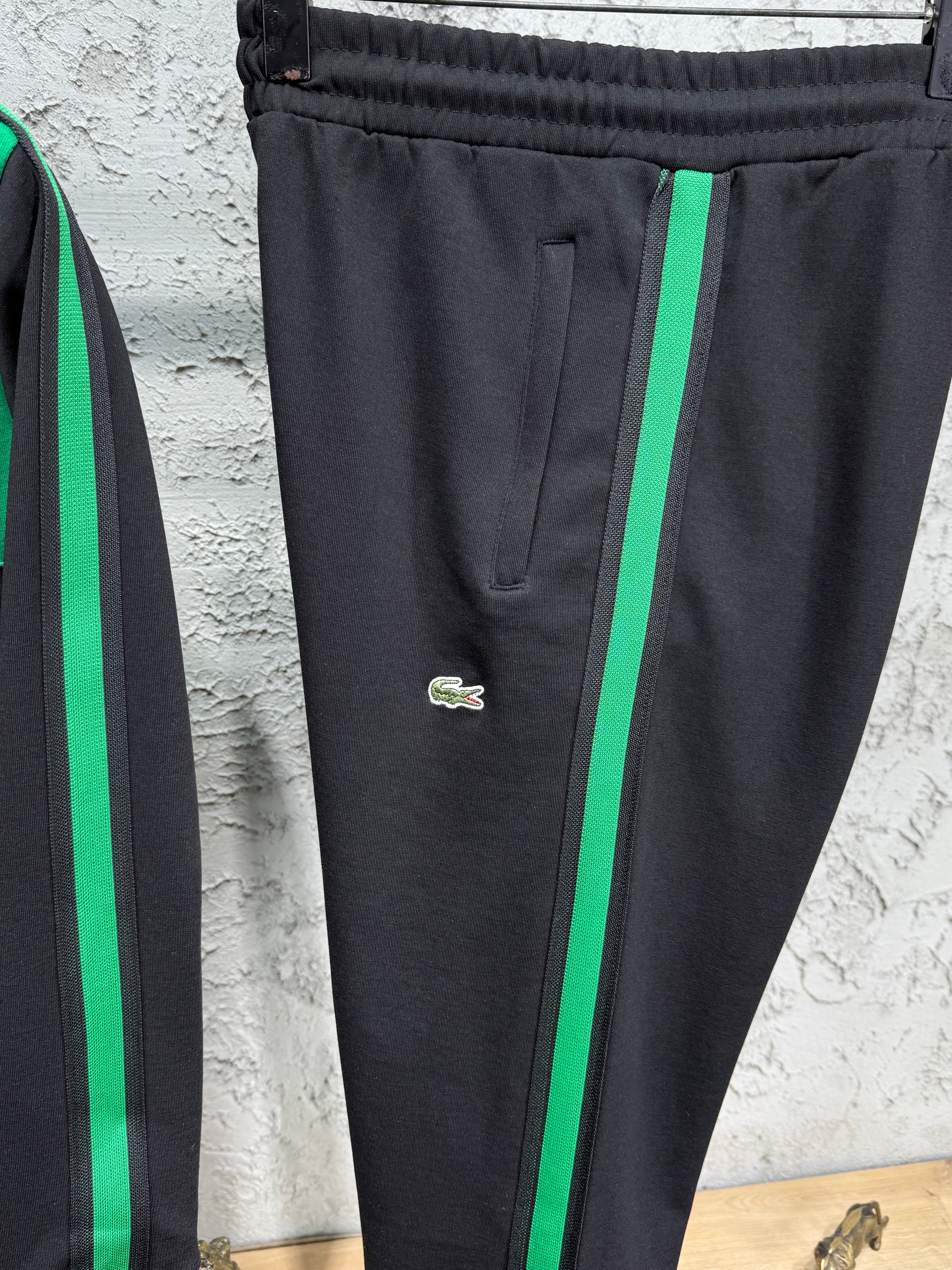 Lacoste Erkek Siyah-Yeşil Fermuarlı Eşofman Takımı – Premium Seri