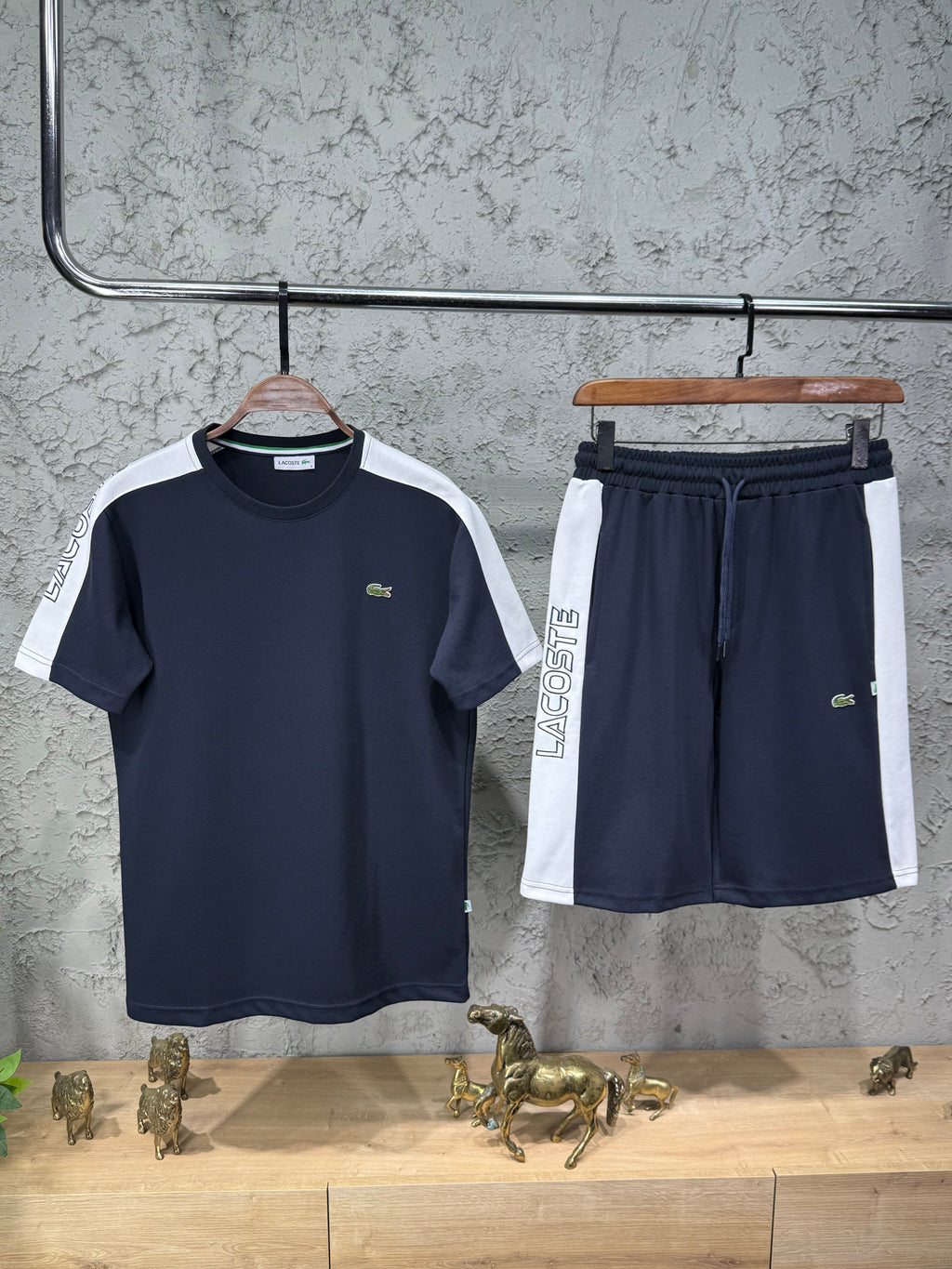 Lacoste Lacivert Beyaz Şerit Detaylı T-Shirt & Şort Takımı