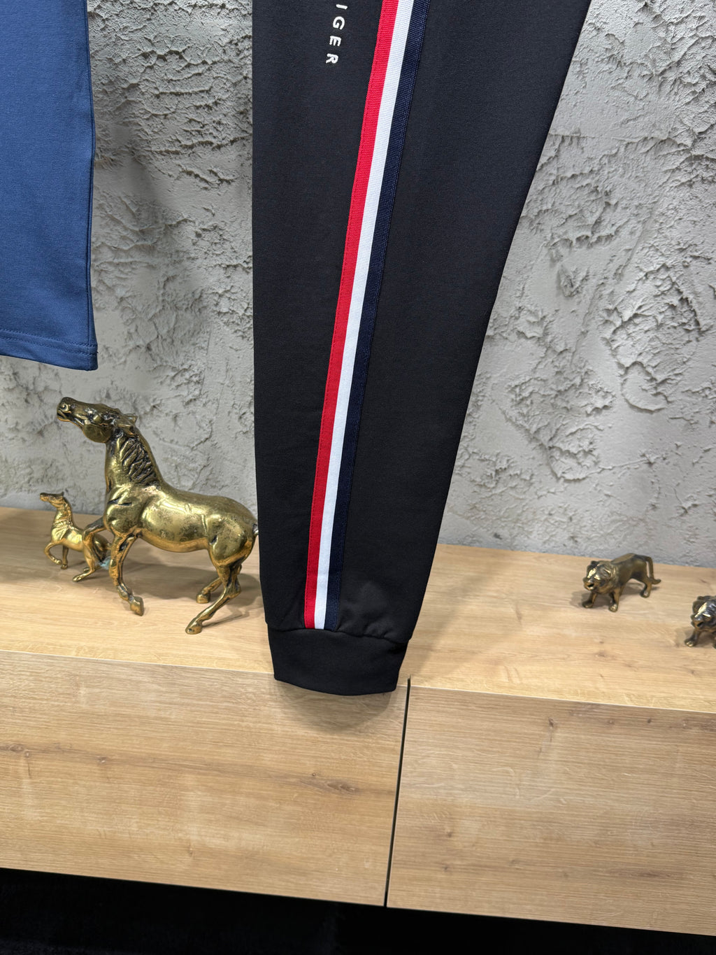 Tommy Hilfiger Erkek Nakış Logo Detaylı Lacivert Eşofman Takımı